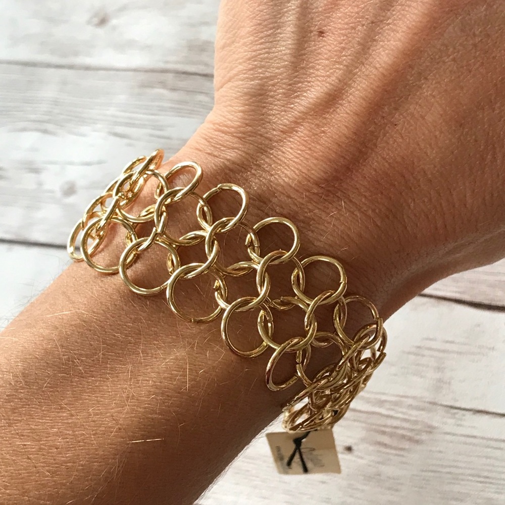 Gold Chainlink Toggle Bracelet